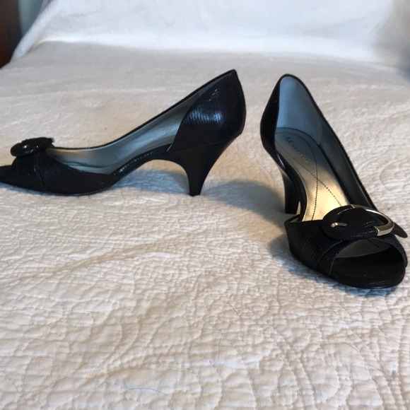 Black textured open toe heels - Picture 1 of 5