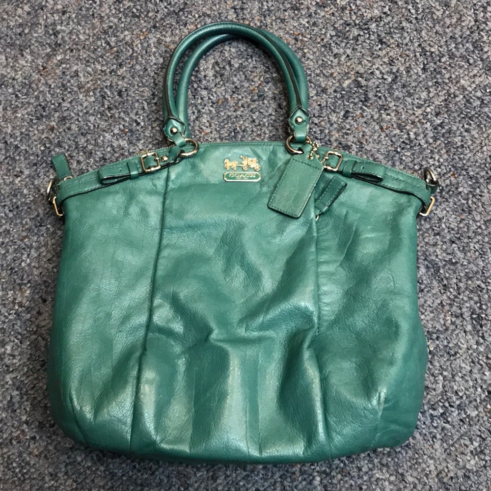 Preloved Coach Pebbled Leather handbag