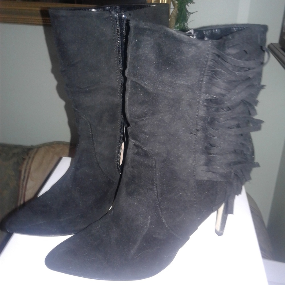 Niob Black Fringed Booties