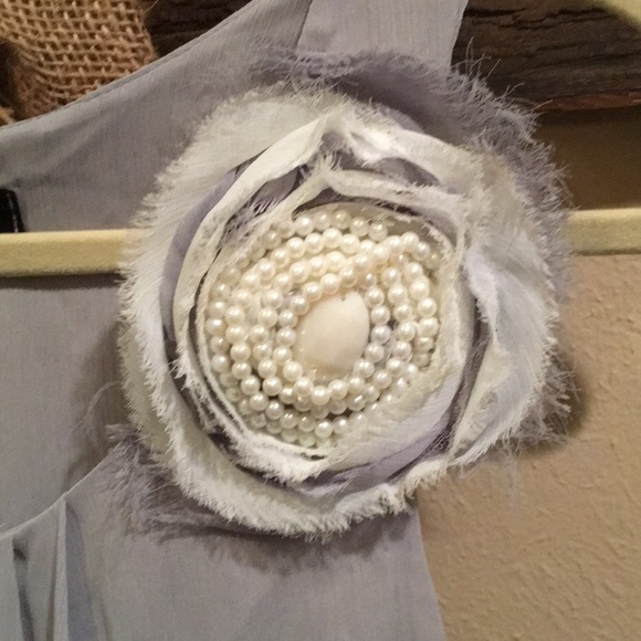 Peridot Sleeveless Top - Picture 2 of 6