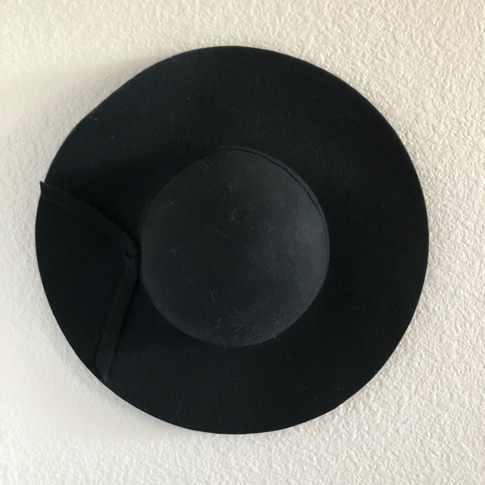 Missguided medium brim hat