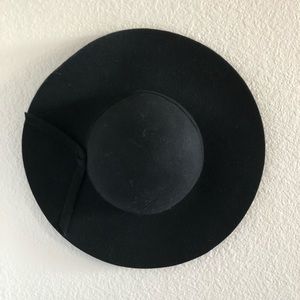 Missguided medium brim hat