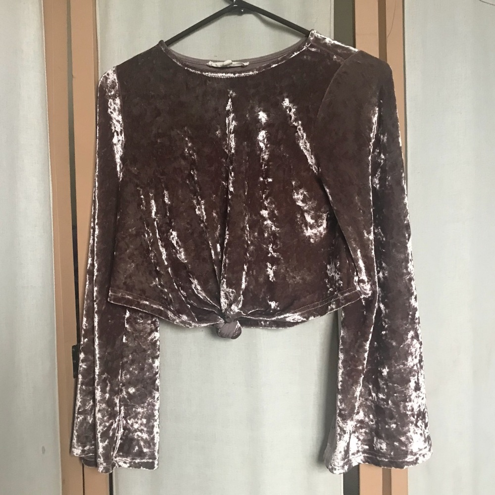 💗SALE💗Crushed Velvet Bell Sleeve Crop Top
