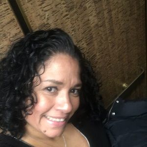 Meet your Posher, Elisa