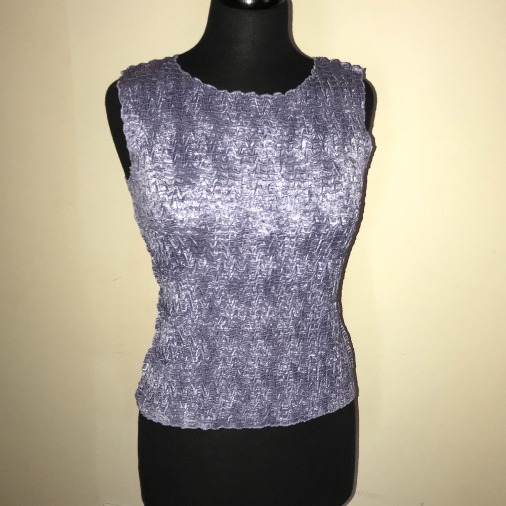 Stretch Light, soft, and versatile blouse