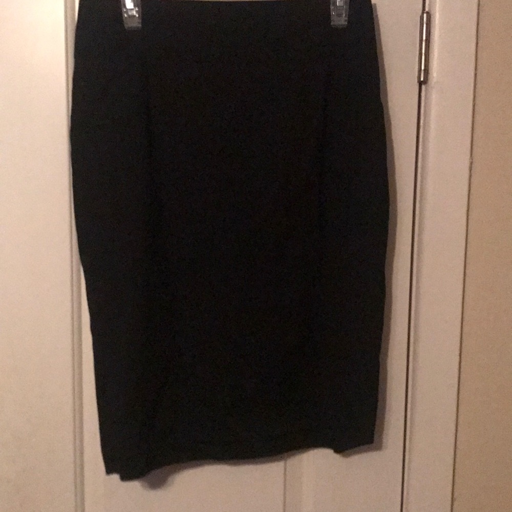 Black processional skirt