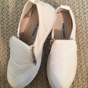 Steve Madden platform slip ons