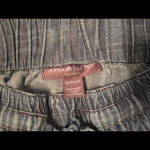 Maternity cropped linen pants