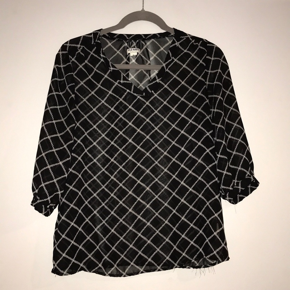 Black & White 3 quarter sleeve top