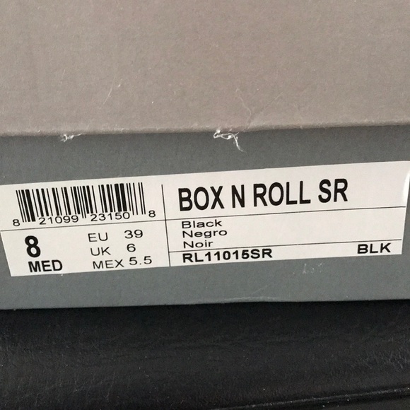 Kenneth Cole Reaction shoes size 8 - Picture 7 of 7