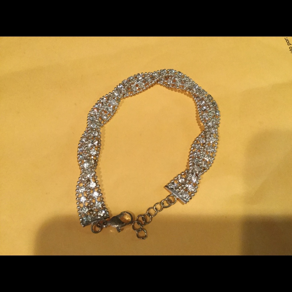 Glamor Bracelet - Picture 2 of 2