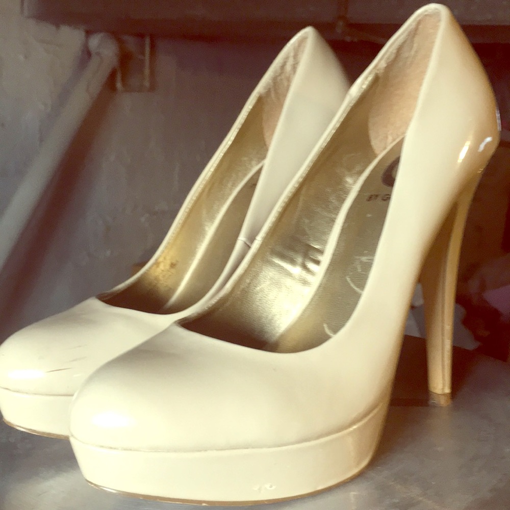 G by Guess cream colored platform heels