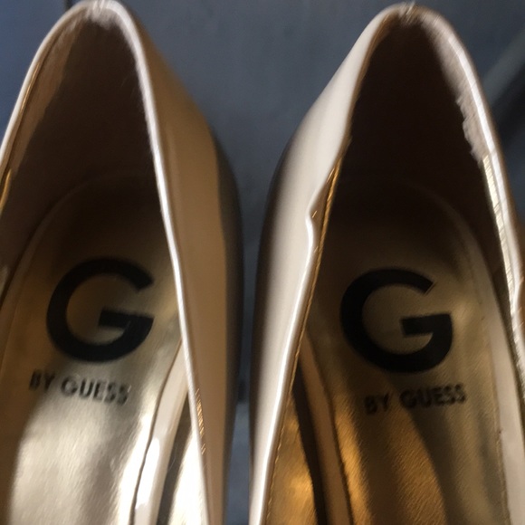 G by Guess cream colored platform heels - Picture 3 of 3