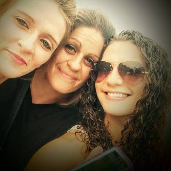 Meet your Posher, Nicole - Picture 1 of 1