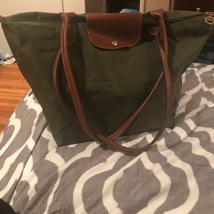 Longchamp used Large Le pliage bag in green!