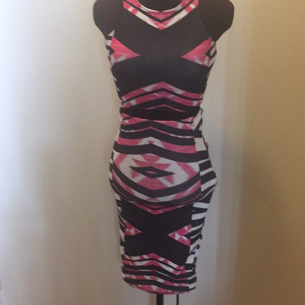 Geometric print pencil skirt and crop top set