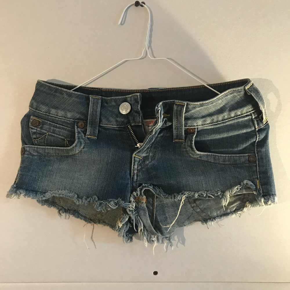 Distressed Short sexy