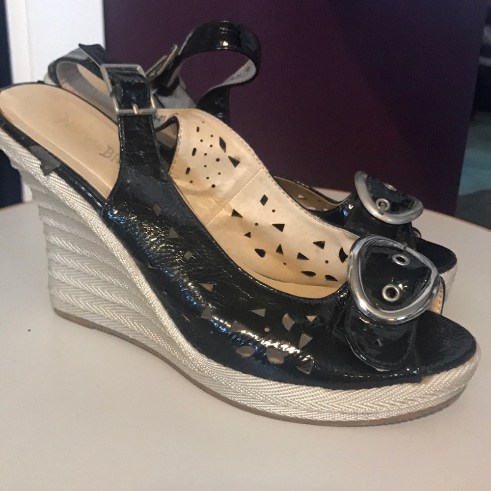 Black and Tan strap wedges with buckle size 7