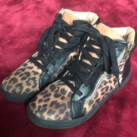 steve madden leopard high tops