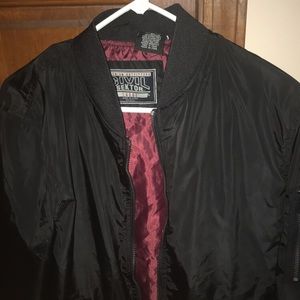 📍NWOT Men’s black bomber jacket📍