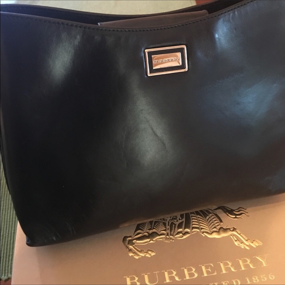 AUTHENTIC Burberry black leather purse