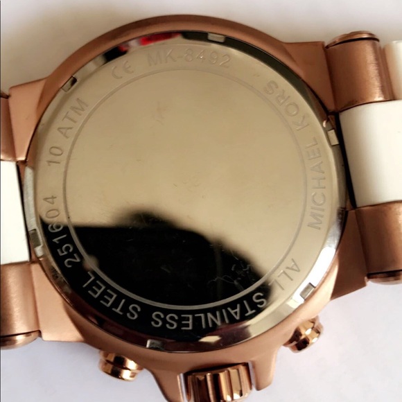 authentic watch Michael Cors in good condition..!! - Picture 5 of 6