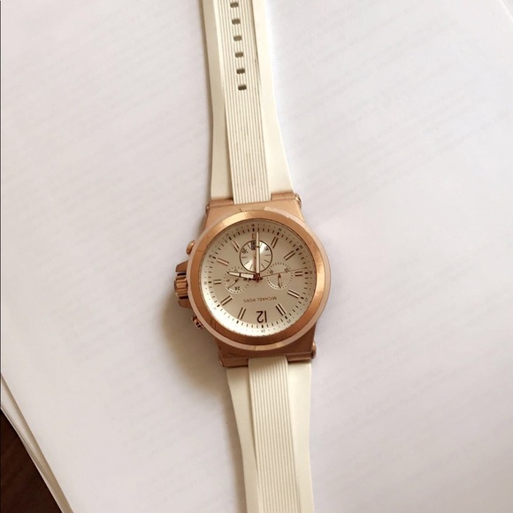 authentic watch Michael Cors in good condition..!! - Picture 3 of 6