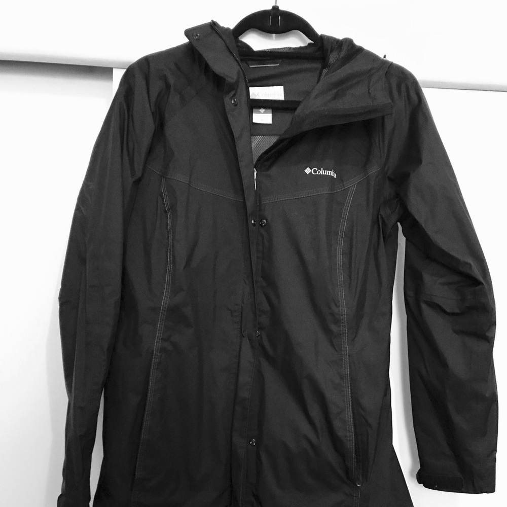 Columbia windbreaker & water resistant jacket