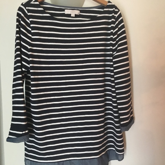 😍 Loft sweater! 😍 perfect fall basic - Picture 2 of 3