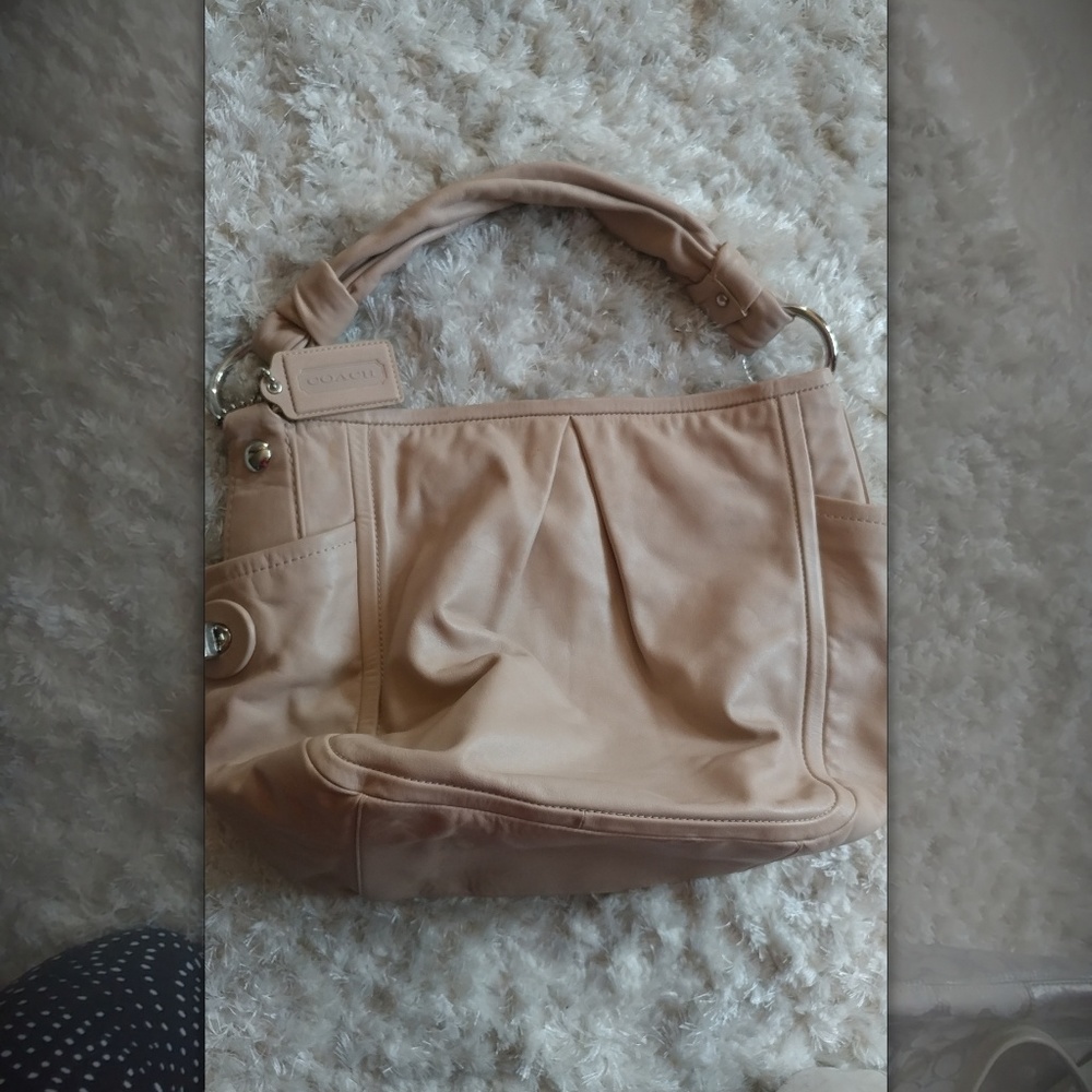 Coach cream leather hand bag
