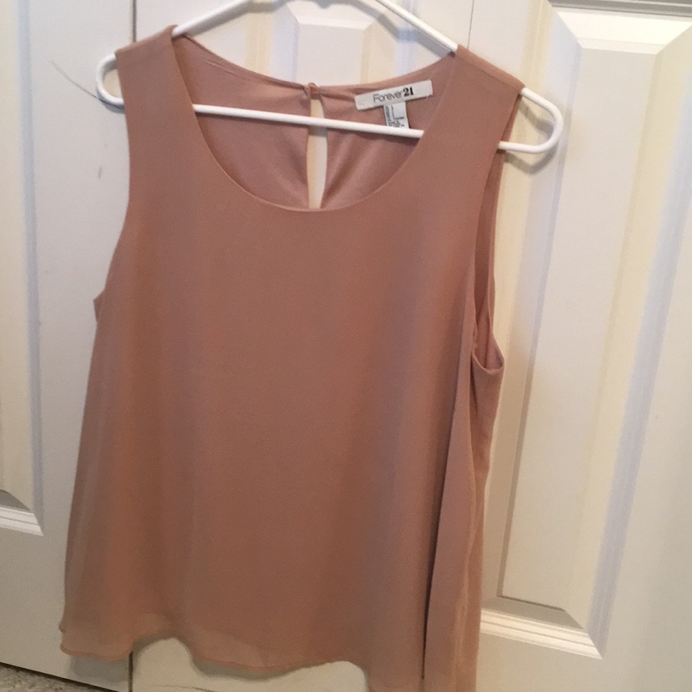 Flowy tank