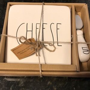 Rae Dunn Cheese & Cut
