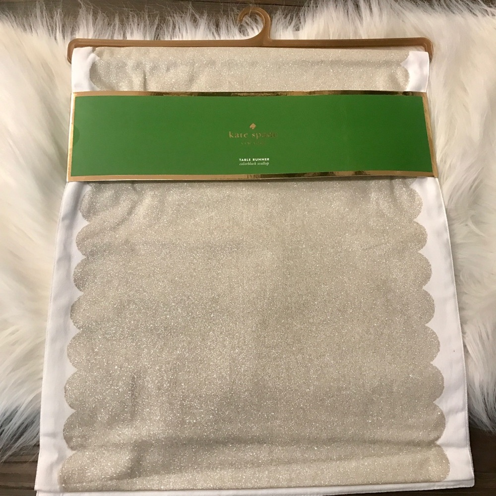 Kate Spade Colorblock Scallop silver table runner