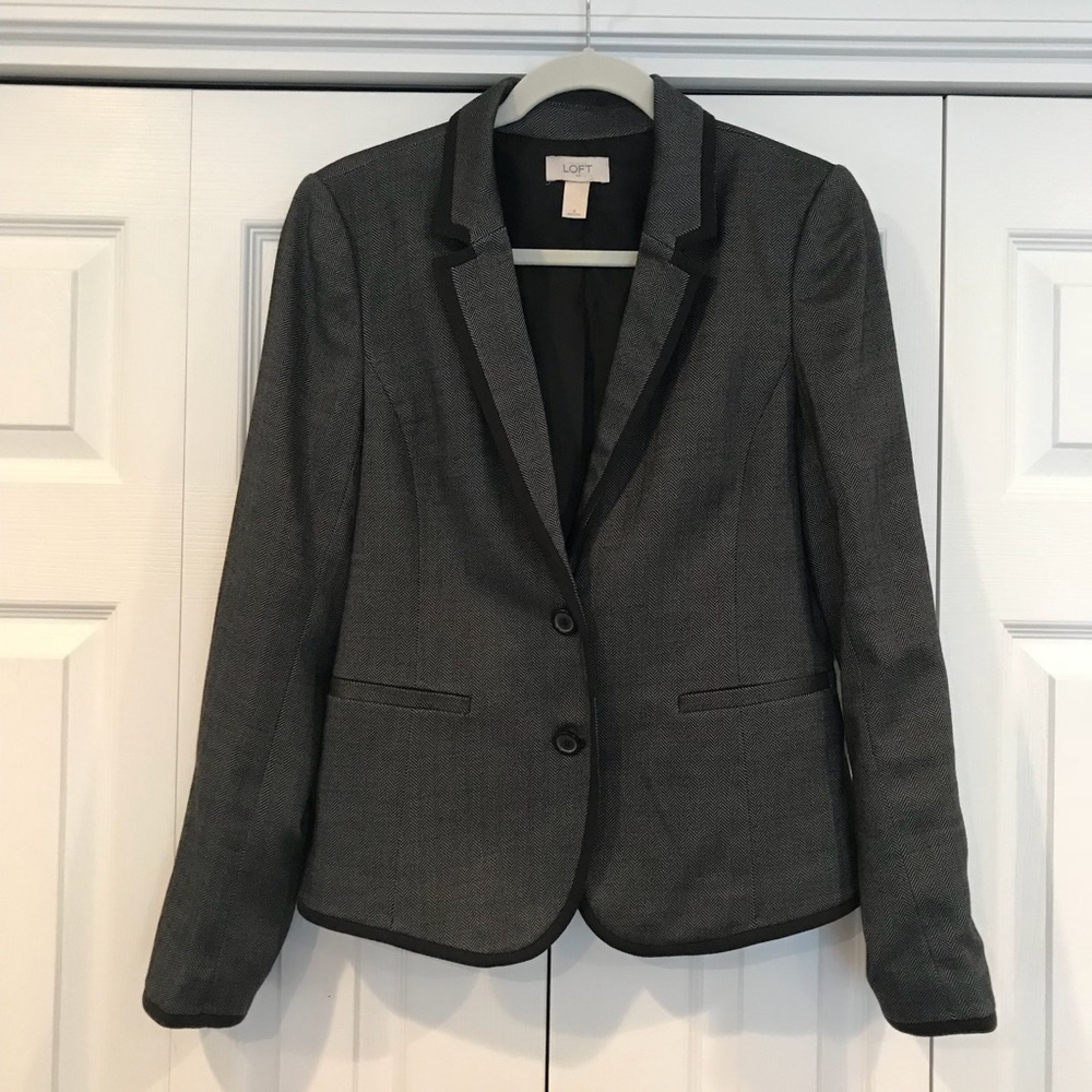 Ann Taylor Loft grey blazer with lining size 6