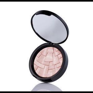 Anastasia Beverly Hills ILLUMINATOR