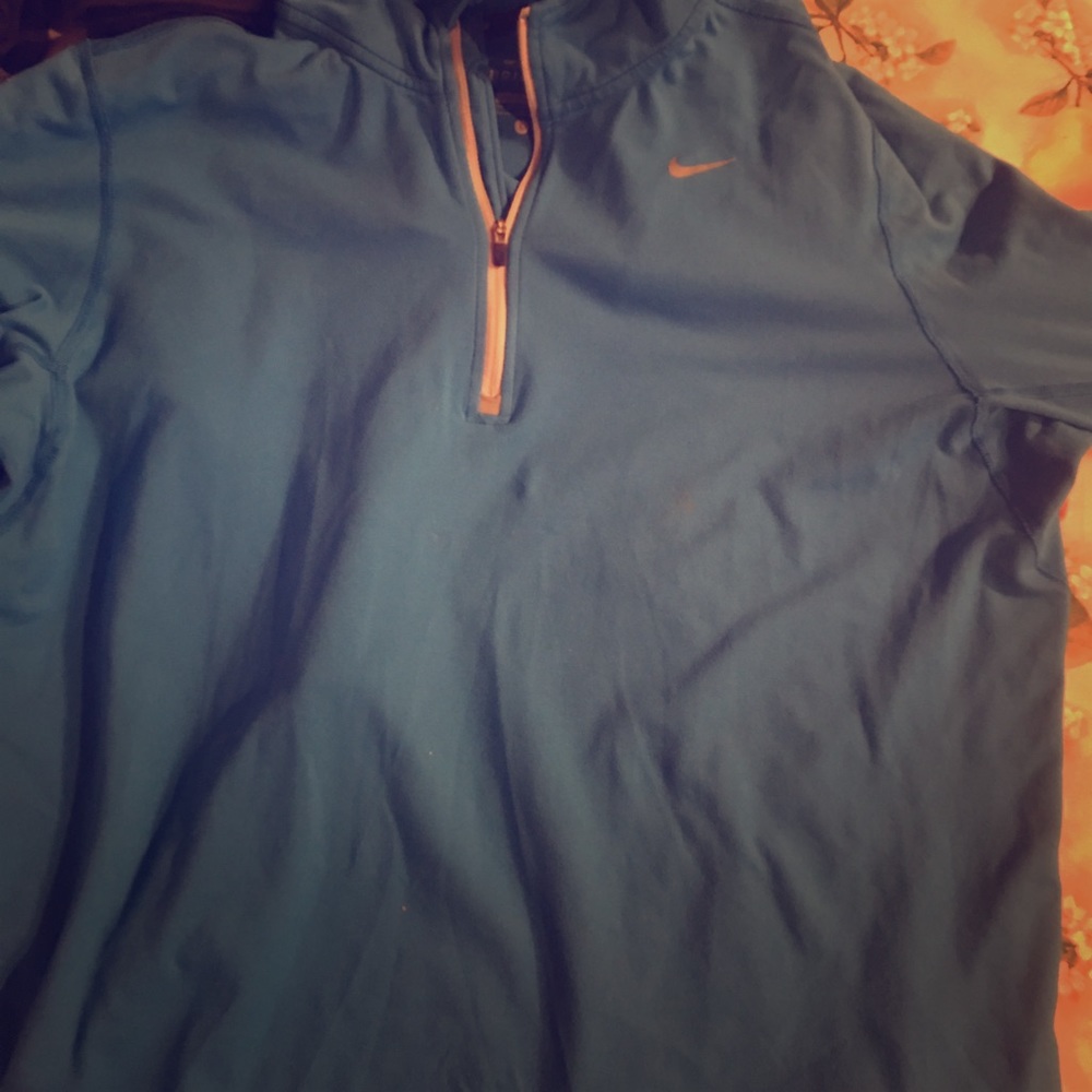 Nike Dri Fit quarter zip L