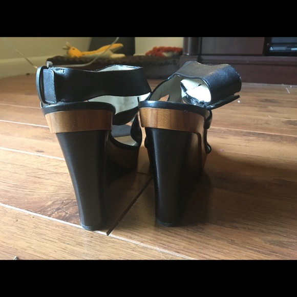 Michael Kors wedges! Beautiful! - Picture 2 of 8