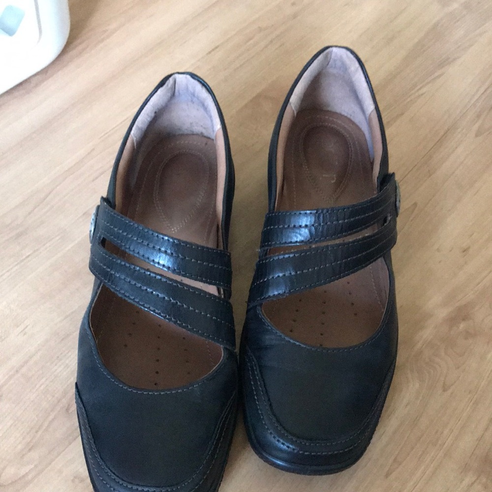 Black shoes