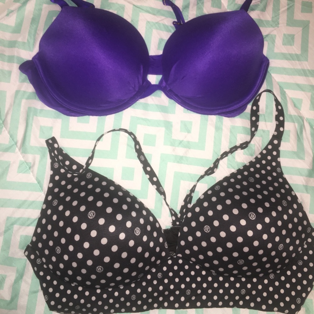 2 Victoria’s Secret Bras - Plunge 36C