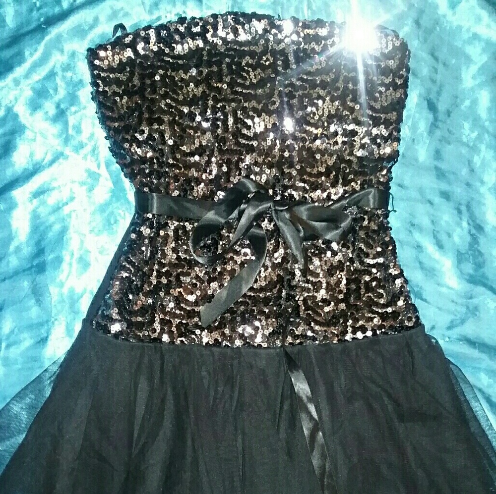 Girls party dress