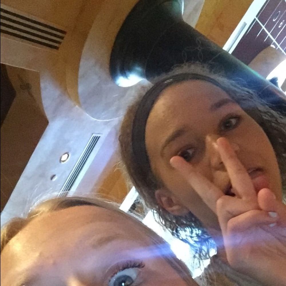 Meet your Posher, Abbie