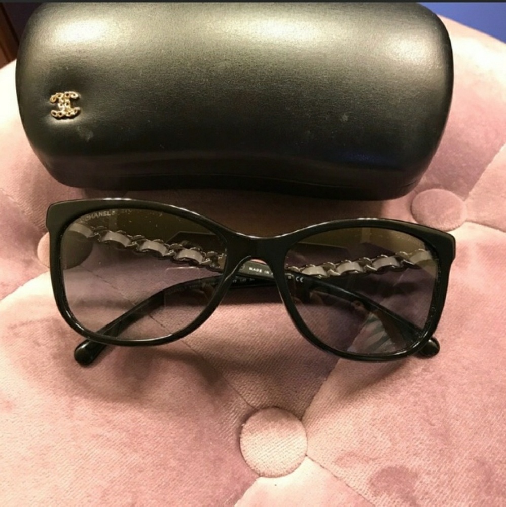 Authentic Chanel sun glass