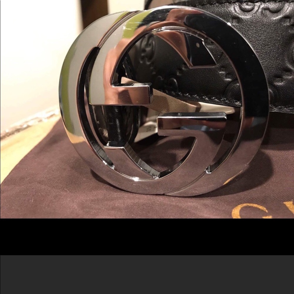AUTHENTIC MENS  BLACK GUCCI BELT