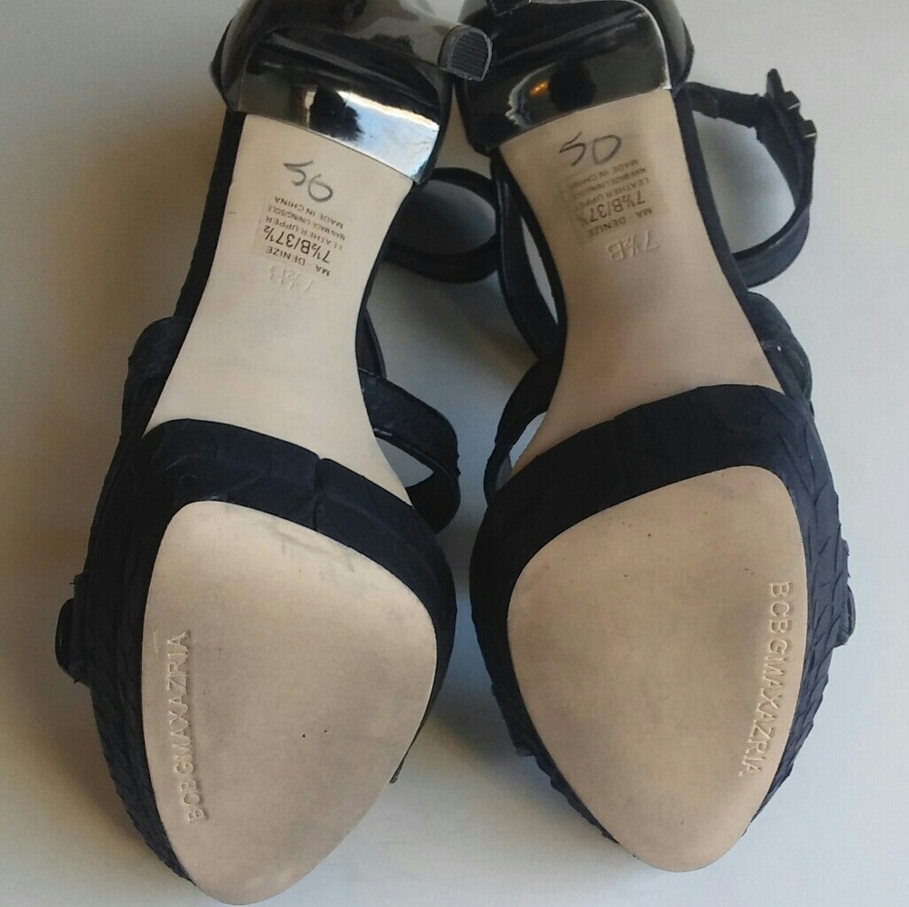 NWOT BCBG MAXAZARIA (size 7 1/2) - Picture 6 of 7