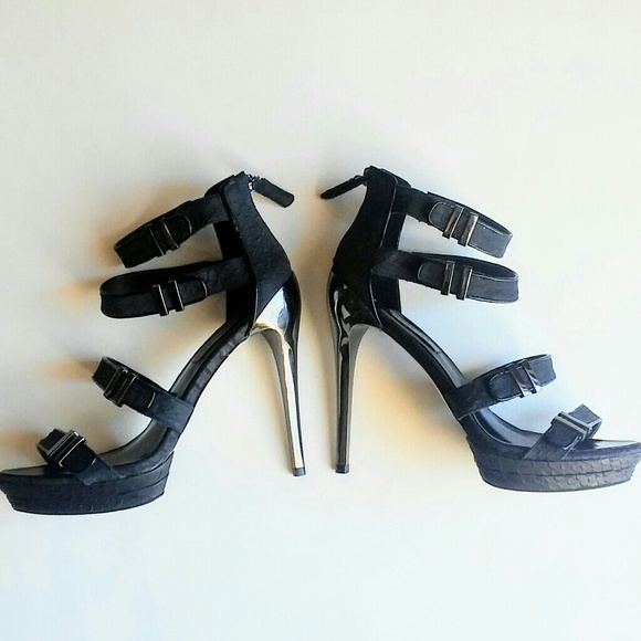 NWOT BCBG MAXAZARIA (size 7 1/2) - Picture 2 of 7