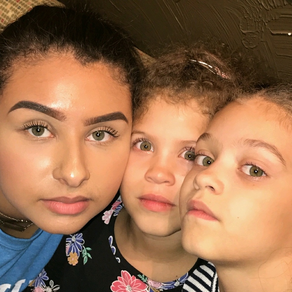 Meet your Posher, Sheila