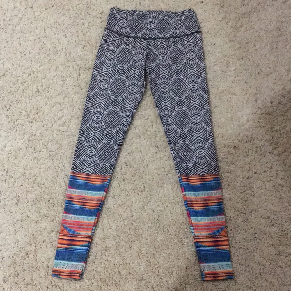Onzie tribal print leggings