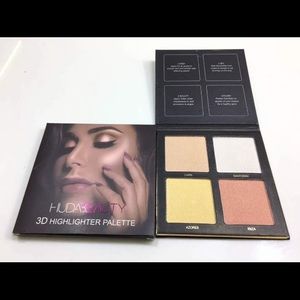 Huda Beauty 3D Highlighter Palette