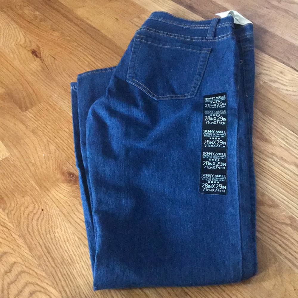 Forever 21 Skinny Ankle Jeans