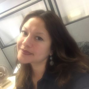 Meet your Posher, Corina